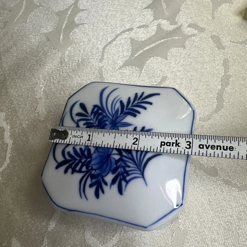 Vintage  Blue and White Floral Trinket Box Made In Thailand
